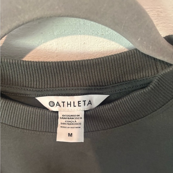 ATHLETA Triumph Hybrid
Crewneck Sweatshirt - Size Medium 
Great condition! - Picture 10 of 14